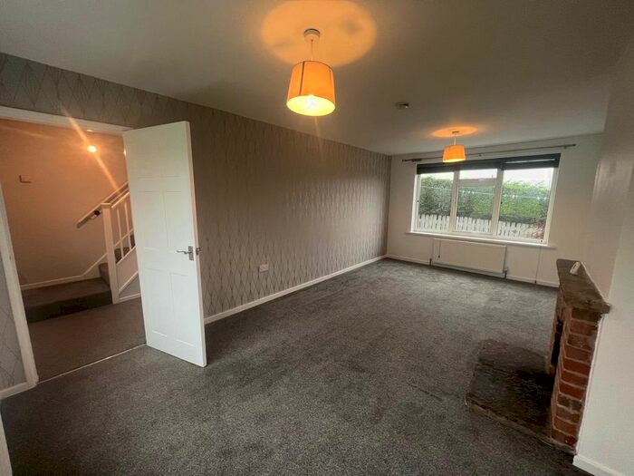 2 Bedroom Property To Rent In Ash Tree Walk, Tadcaster, LS24