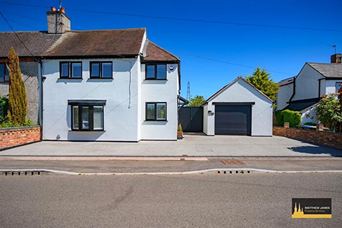 4 Bedroom Semi-Detached House For Sale In Lentons Lane, Aldermans Green, Coventry, CV2