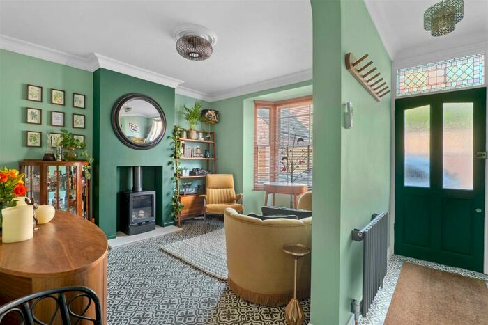3 Bedroom Terraced House For Sale In Woodbine Street, Leamington Spa, CV32