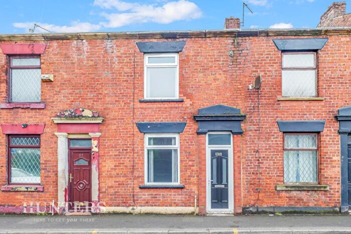 2 Bedroom Terraced House To Rent In Oldham Road, Royton, Oldham, OL2