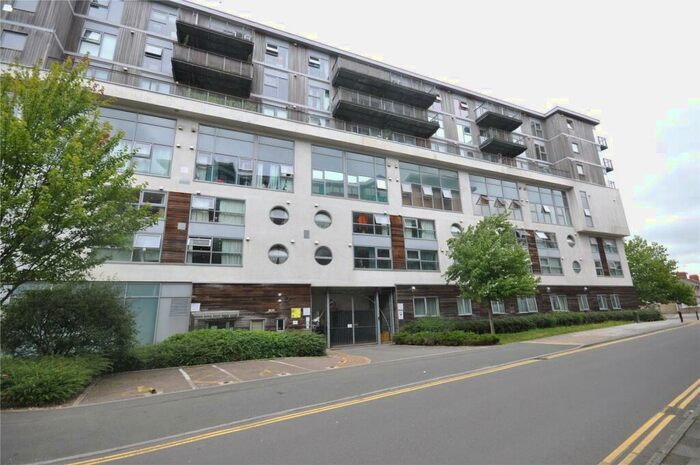 1 Bedroom Apartment To Rent In Beckhampton Street, Swindon, Wiltshire, SN1