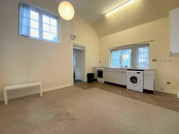 1 Bedroom Flat To Rent In The Drive, Countesthorpe, Leicester, LE8