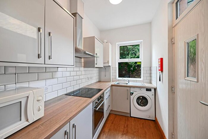4 Bedroom House To Rent In Warrington Road, Sheffield, S10