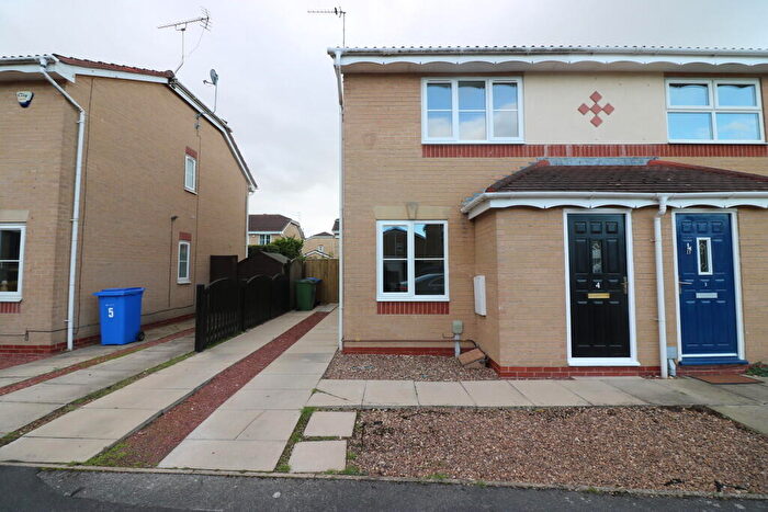 2 Bedroom Semi-Detached House To Rent In Bishop Cockin Close, HU13