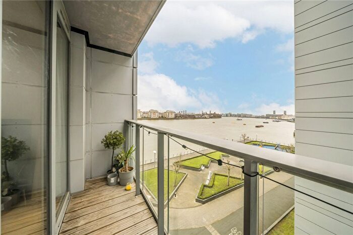 2 Bedroom Flat To Rent In Dowells Street, Greenwich, SE10