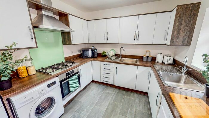 6 Bedroom End Of Terrace House To Rent In Bute Avenue, Lenton, Nottingham, NG7