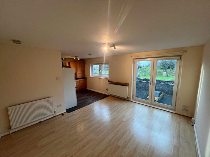 2 Bedroom Apartment To Rent In Springburn Road, Glasgow, G21
