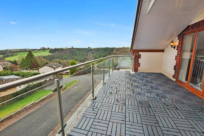 2 Bedroom Lodge For Sale In High Bickington, Umberleigh, EX37