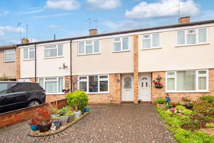 3 Bedroom Terraced House For Sale In Chichester Close, Bicester, Oxfordshire, OX26