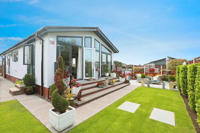 2 Bedroom Park Home For Sale In Field Maple Avenue, Marston, Northwich, CW9
