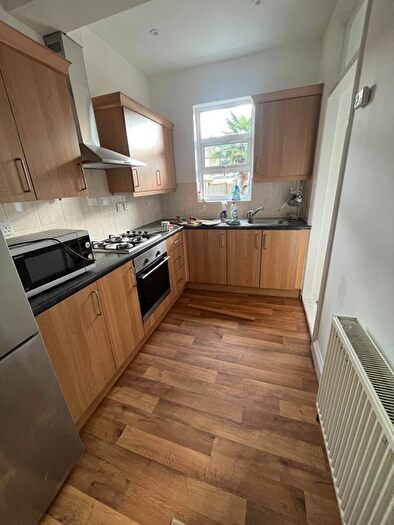 4 Bedroom Terraced House To Rent In Clifton Avenue, Wembley, HA9
