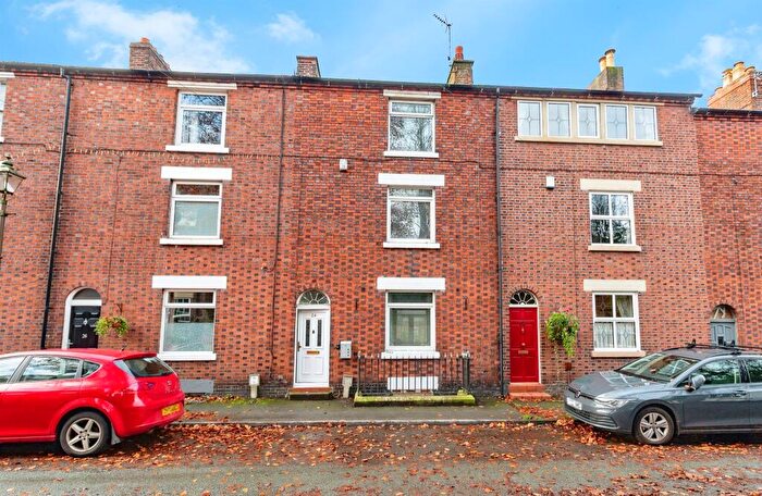 4 Bedroom Terraced House For Sale In King Street, Leek, ST13