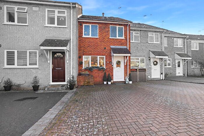 2 Bedroom Terraced House For Sale In Meadow Close, Kingsbury, B78