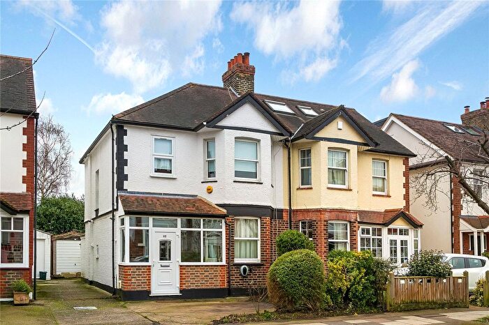 3 Bedroom Semi Detached House For Sale In Marksbury Avenue, Kew, Surrey, TW9
