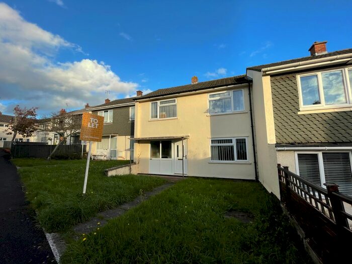 3 Bedroom Terraced House To Rent In Cheddon Road, Taunton, Somerset, TA2