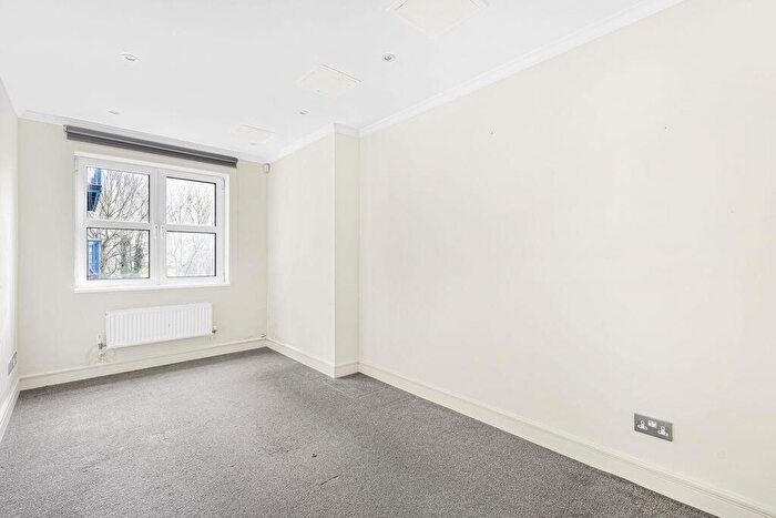 2 Bedroom Apartment To Rent In Rotherhithe Street, London, SE16