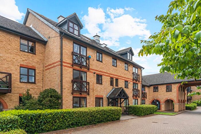 1 Bedroom Apartment For Sale In Lawrence Moorings, Sheering Mill Lane, Sawbridgeworth, Essex, CM21