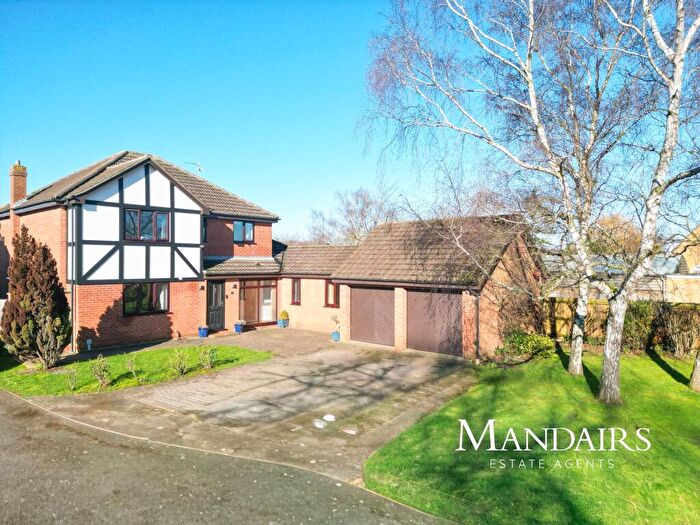 5 Bedroom Detached House For Sale In Tudor Place, London Road, Yaxley, Peterborough, PE7