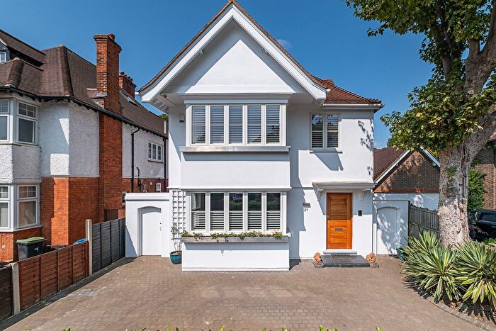 5 Bedroom Detached House For Sale In Walpole Road, Surbiton, KT6