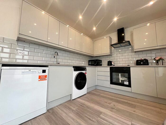 1 Bedroom Flat To Rent In Prospect Road North, Redditch, B98