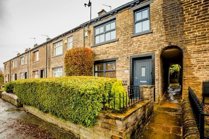 2 Bedroom Terraced House To Rent In Spring Head, Shelf, Halifax, HX3