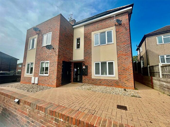 2 Bedroom Flat For Sale In Chailey Close, Sidcup, Kent, DA15