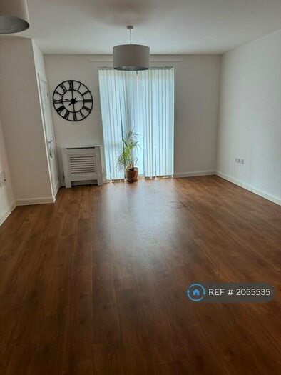 2 Bedroom Flat To Rent In Iron Railway Close, Coulsdon, CR5