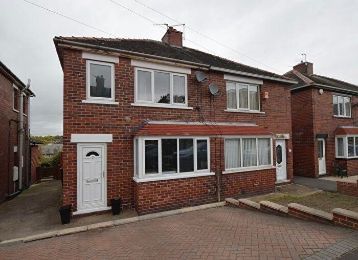 3 Bedroom Semi-Detached House To Rent In Howard Street, Darfield, S73