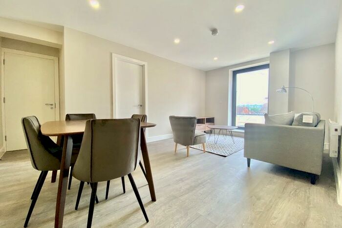 2 Bedroom Apartment To Rent In Northgate House, Stonegate Road, LS6