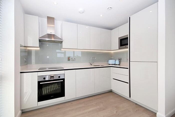 2 Bedroom Flat To Rent In Brewers Square, Dartford, DA1