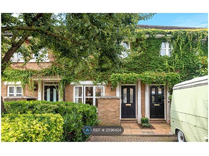 3 Bedroom Terraced House To Rent In Ashmore Close, London, SE15