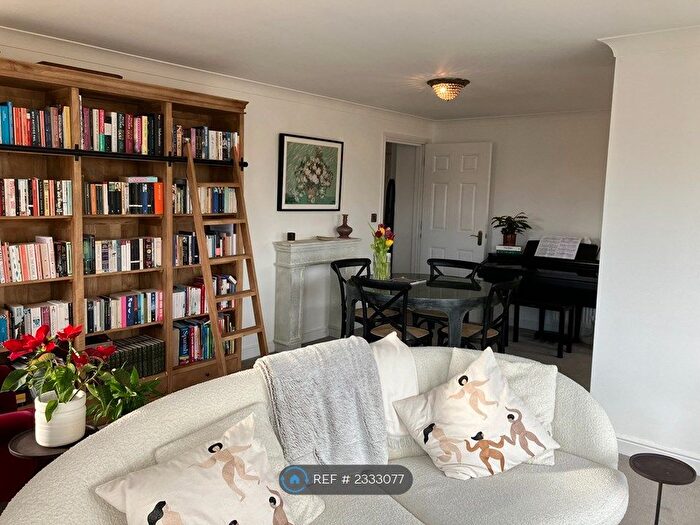 2 Bedroom Flat To Rent In Candle Street, London, E1