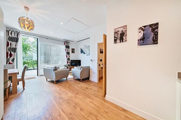 1 Bedroom Flat To Rent In Santina Apartments, Cherry Orchard Road, Croydon, CR0
