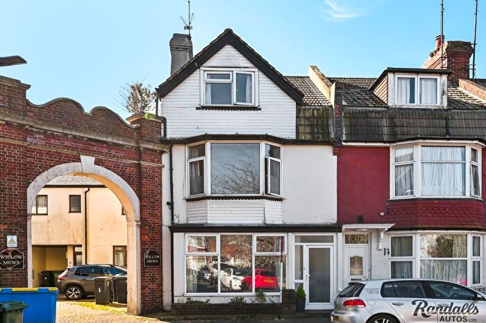 4 Bedroom End Of Terrace House To Rent In Willowfield Square, Eastbourne, East Sussex, BN22
