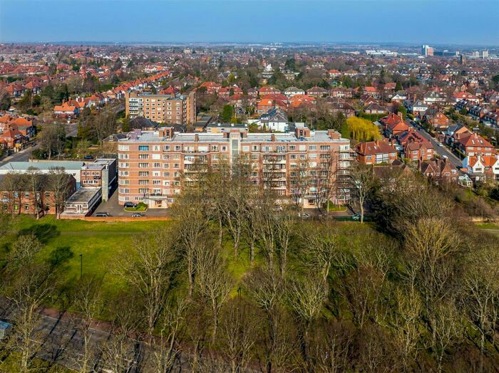 3 Bedroom Flat To Rent In Moor Court, Gosforth, NE3