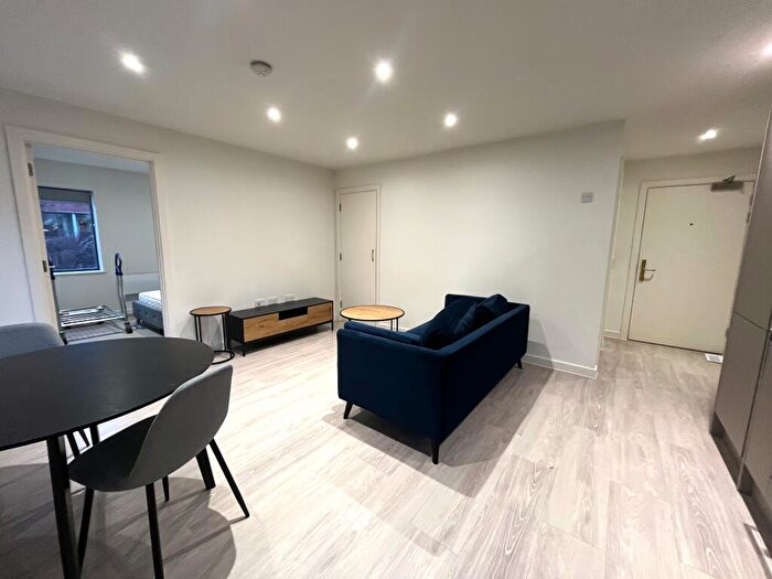 1 Bedroom Flat To Rent In Southernhay Gardens, Exeter, EX1