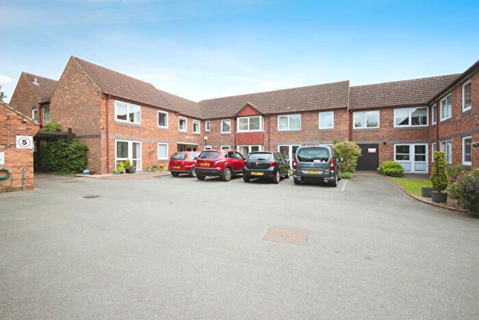 2 Bedroom Apartment For Sale In Rose Court (Balsall Common), Balsall Common, CV7