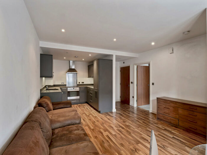 1 Bedroom Apartment To Rent In Clayton Crescent, Islington, N1