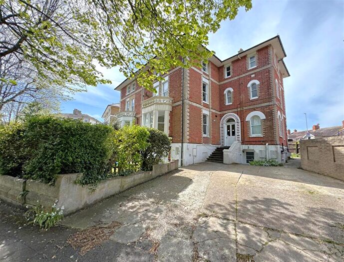 2 Bedroom Flat For Sale In Lansdowne Square, Rodwell, DT4