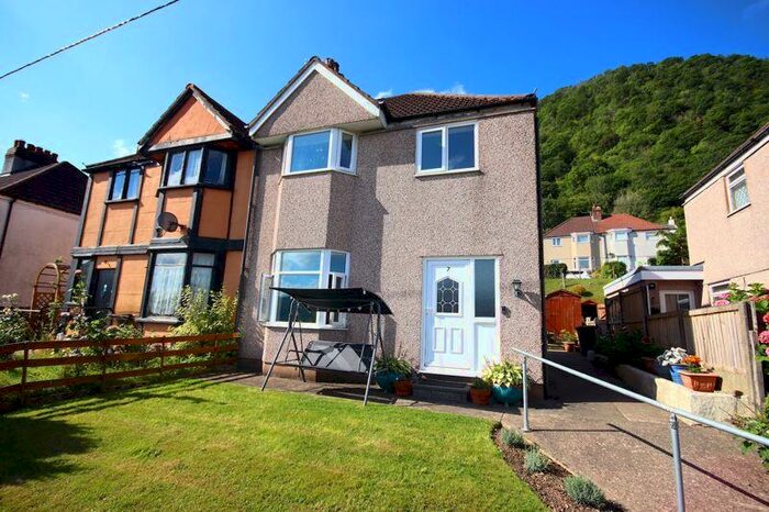 3 Bedroom Semi-Detached House For Sale In Bibby Road, Conwy, LL32