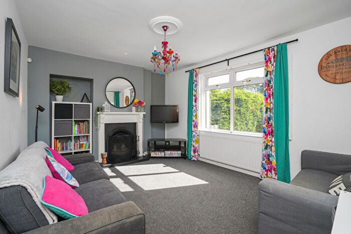 2 Bedroom Semi-Detached House For Sale In Lanark Road West, Currie, EH14