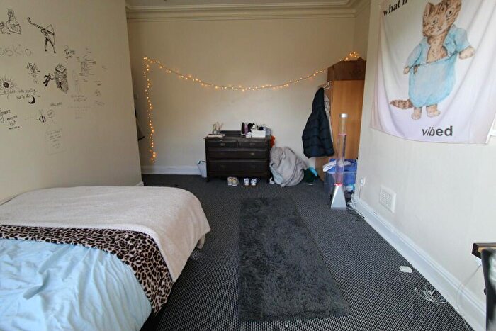 8 Bedroom Terraced House To Rent In Bainbrigge Road, Leeds, West Yorkshire, LS6