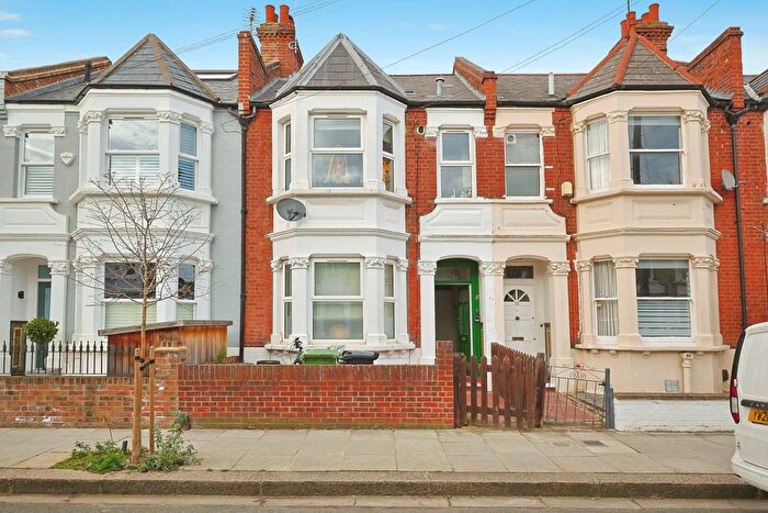 1 Bedroom Flat To Rent In Roxwell Road, London, W12