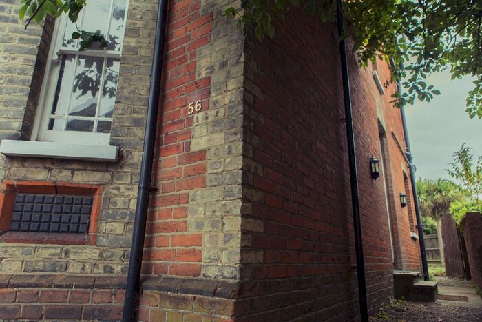 6 Bedroom End Of Terrace House To Rent In Church Road, Guildford, GU1