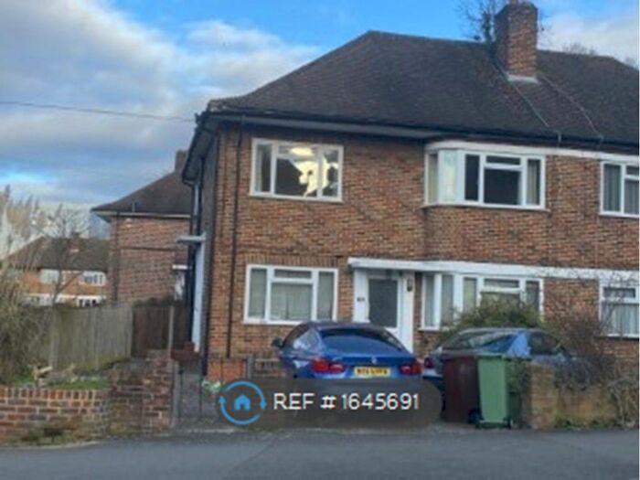 2 Bedroom Maisonette To Rent In Robin Hood Lane, Sutton, SM1