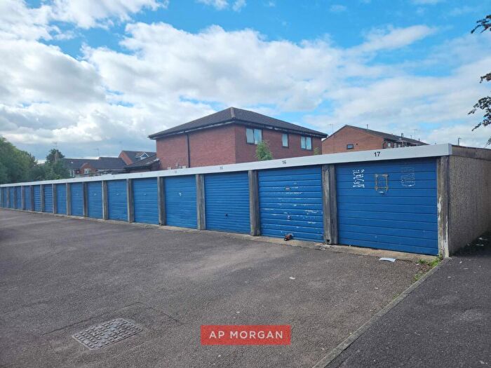 Property For Sale In Trevelyan Crescent, Stratford-upon-Avon, Warwickshire, CV37