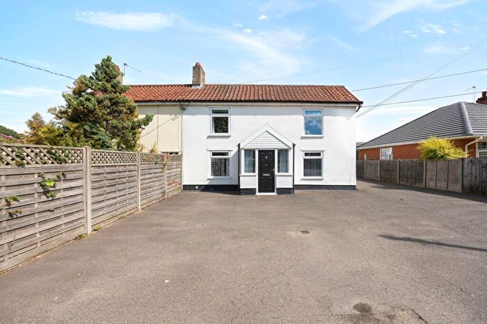 3 Bedroom Cottage For Sale In Modern Three Bedroom Cottage In Watton, IP25