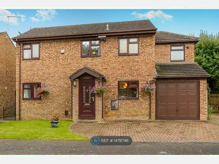 4 Bedroom Detached House To Rent In Ryeland, Stony Stratford, Milton Keynes, MK11