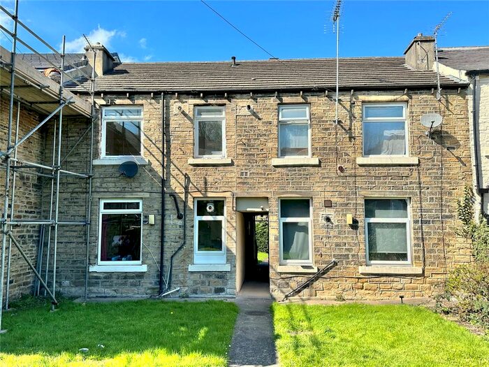 2 Bedroom Flat To Rent In Fartown Green Road, Huddersfield, West Yorkshire, Uk, HD2