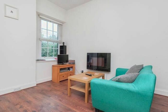 1 Bedroom Flat To Rent In East Crosscauseway, Edinburgh, EH8